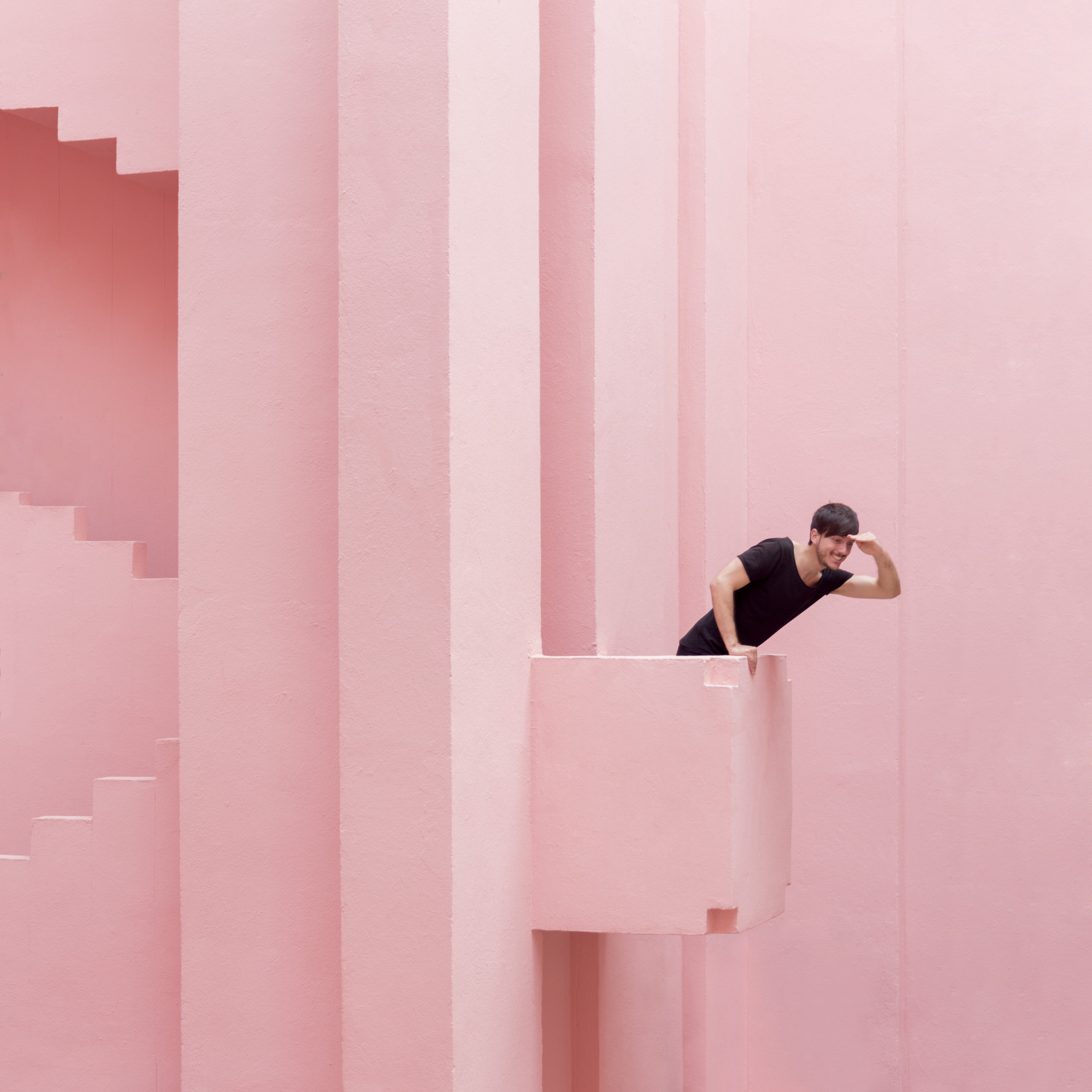 colorful minimalistic playful instagram account pictures by anna devis benet