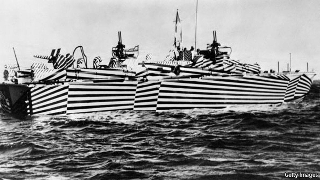 Razzle dazzle camouflage