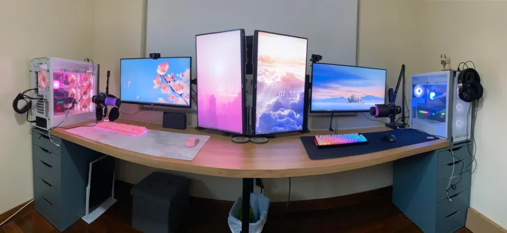 Shared Space, Separate Screens