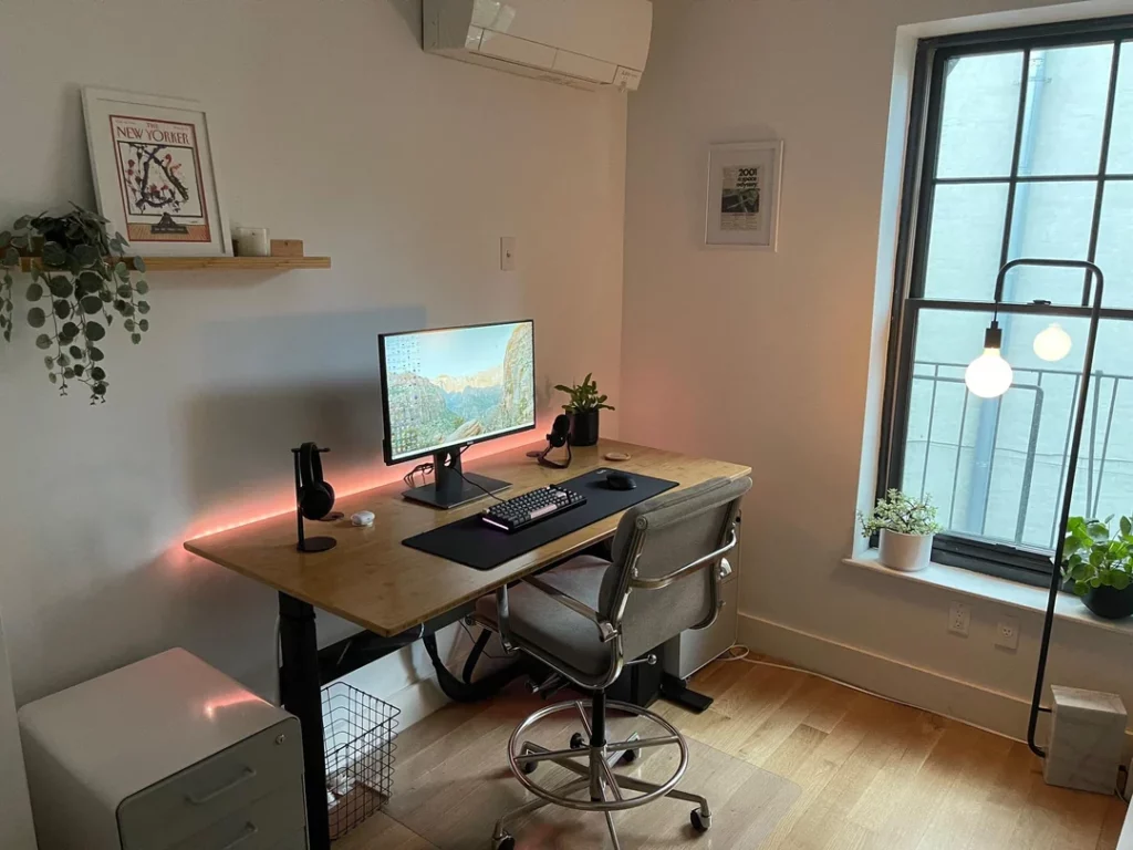 Clean and Minimal Gaming Setup