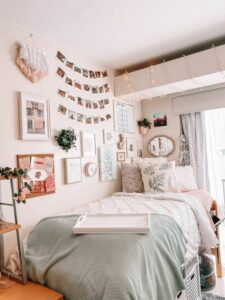 20 Genius Dorm Room Ideas to Decorate Your New Home | Displate Blog