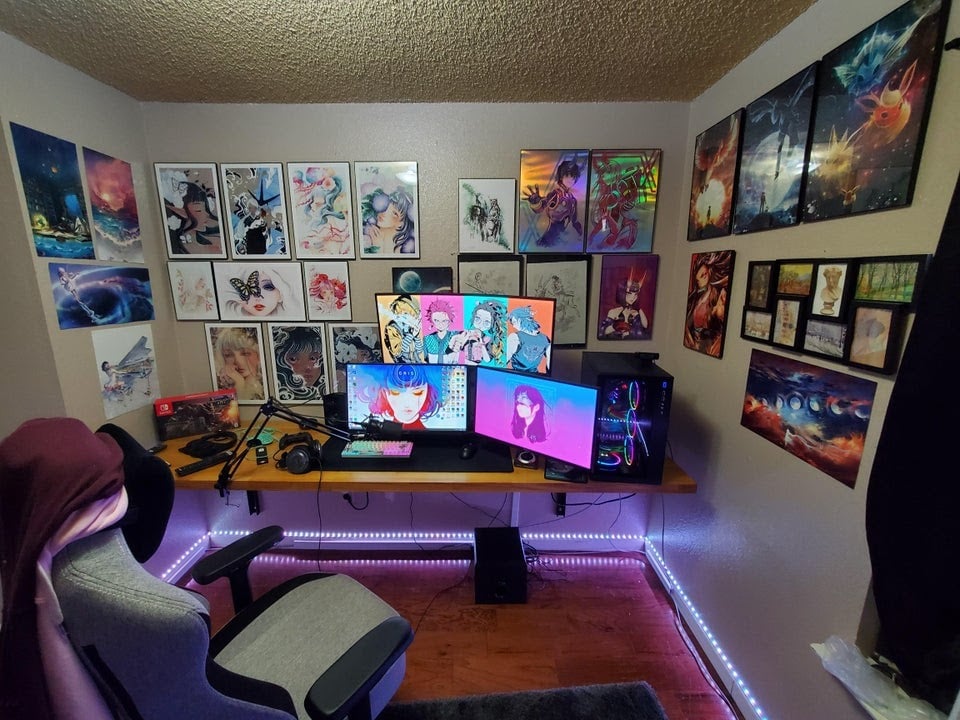 Anime wall  Otaku room, Anime bedroom ideas, Cute room ideas