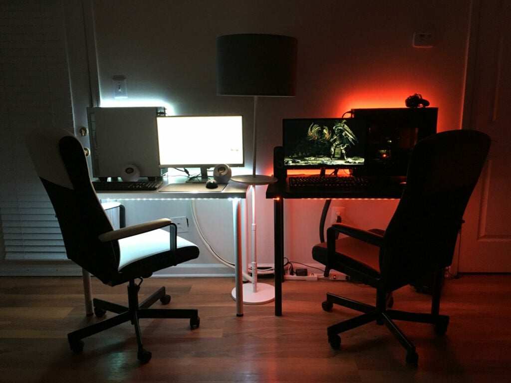 couple gaming setup