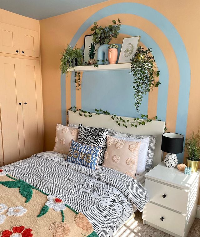 bedroom wall decor idea