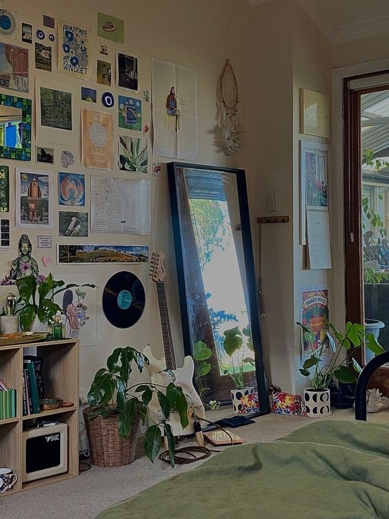 20 Essential Indie Aesthetic Room Ideas & Decor Inspiration, Displate Blog