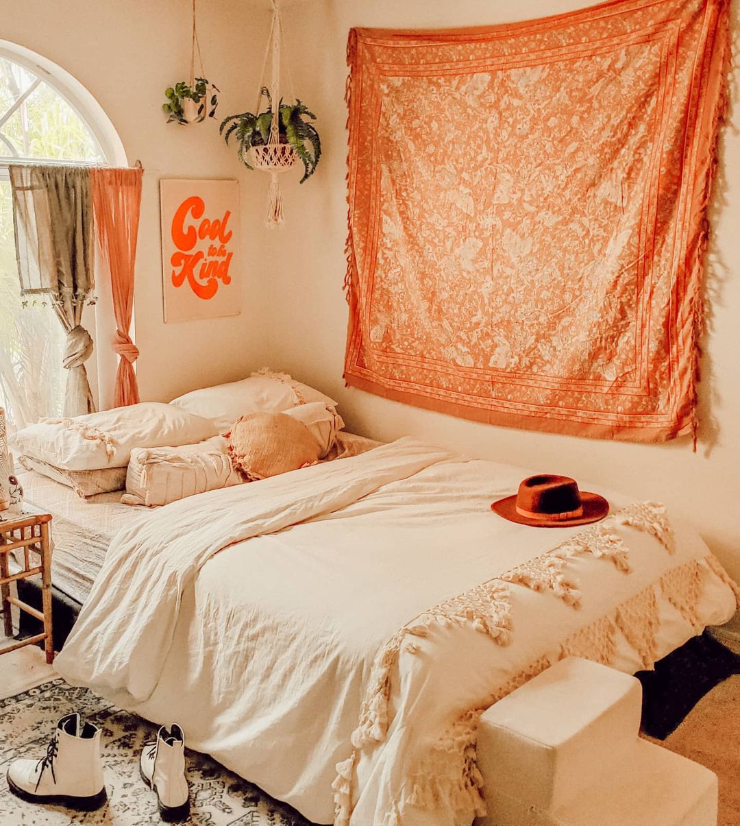 21 Aesthetic Bedroom Ideas That Will Make You Swoon | Displate Blog