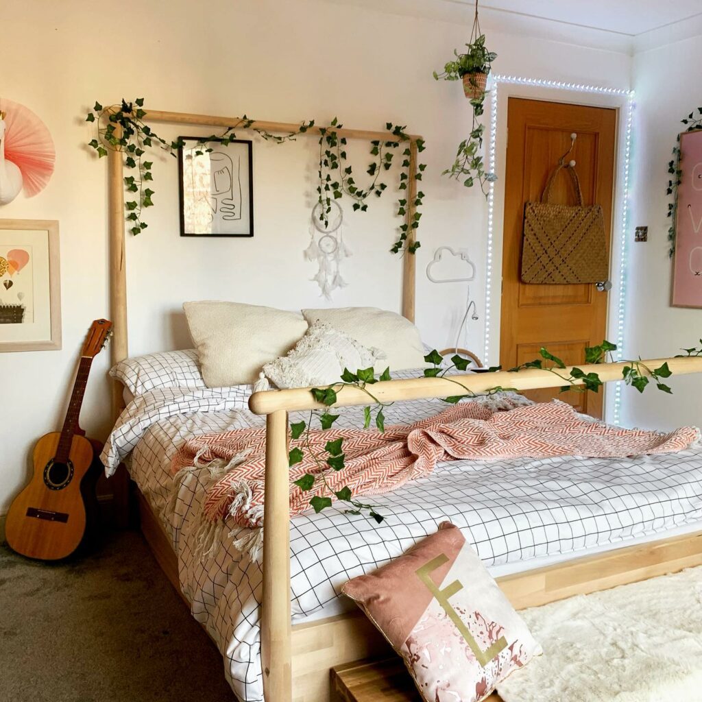 20 Aesthetic Bedroom Ideas That Will Make You Swoon   Displate Blog