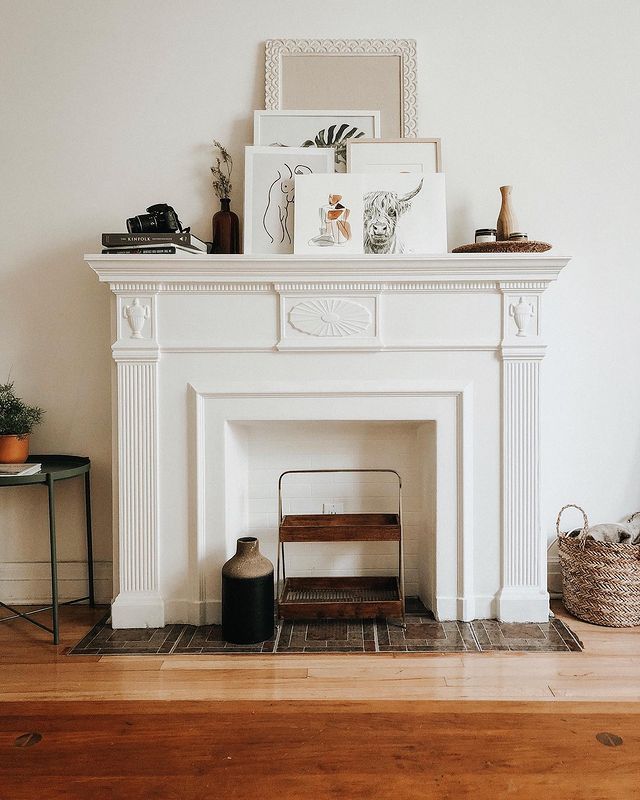 Motivar sustantivo usted está 30 Top Fireplace Mantel Decor Ideas for Every Interior | Displate Blog