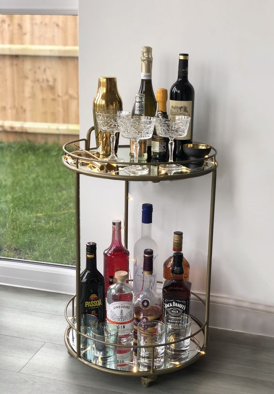 Small bar clearance tray