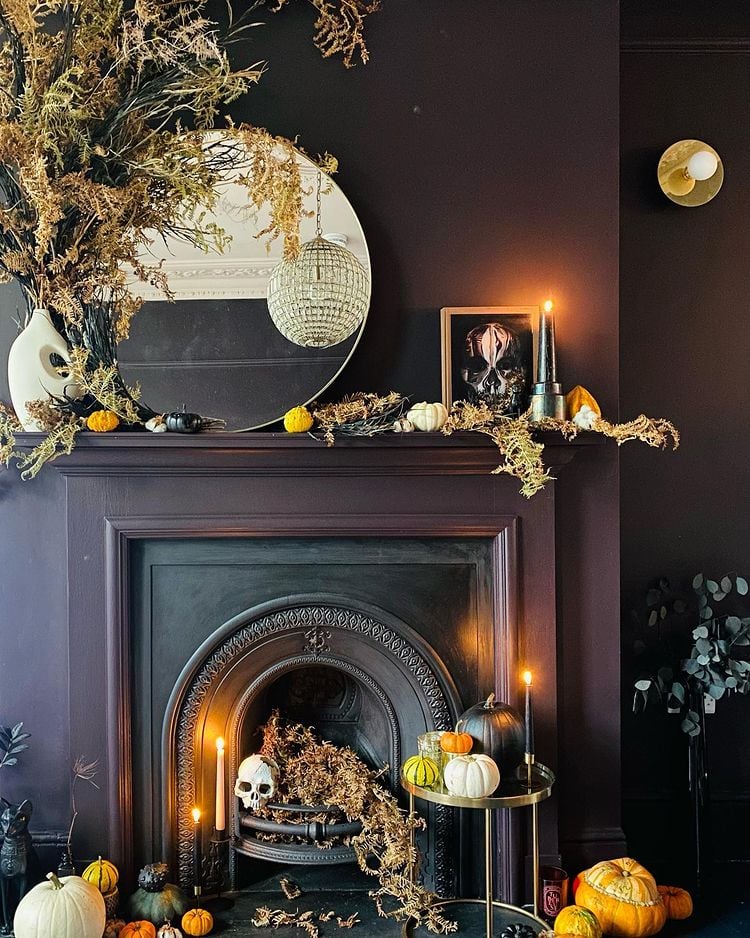 Boo! 23 Halloween Mantel Decor Ideas That Combine Spook and Style | Displate Blog