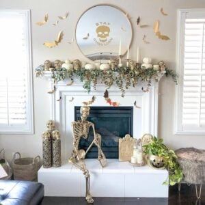 Boo! 23 Halloween Mantel Decor Ideas That Combine Spook And Style ...