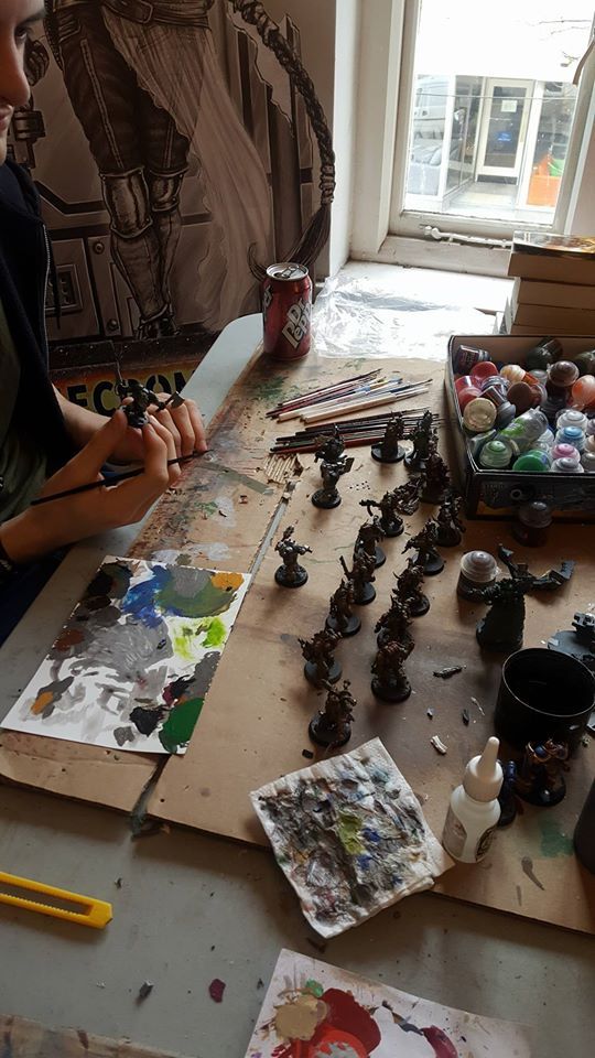 Warhammer painting station